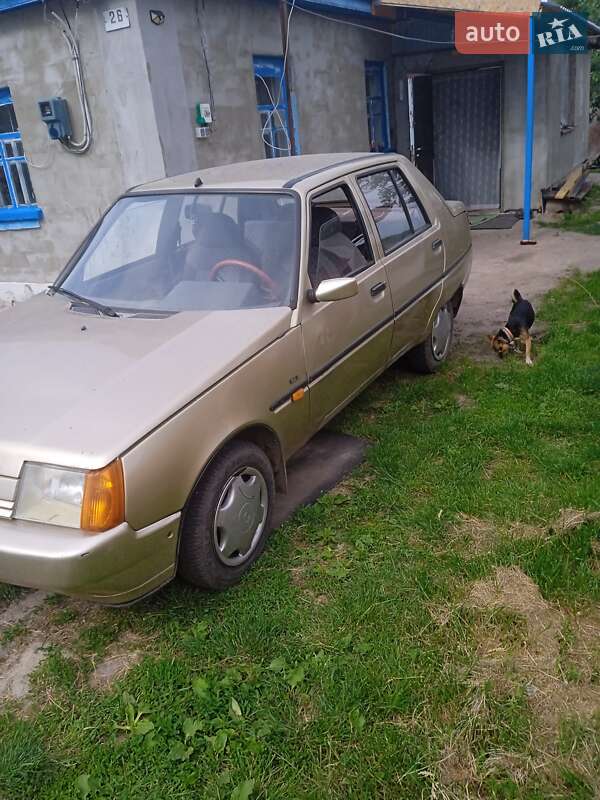 Ліфтбек ЗАЗ 1103 Славута 2001 в Черкасах фото 4 Ліфтбек ЗАЗ 1103 Славута 2001 в Черкасах