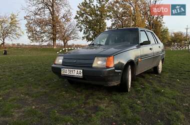 Лифтбек ЗАЗ 1103 Славута 2004 в Кропивницком Лифтбек ЗАЗ 1103 Славута 2004 в Кропивницком