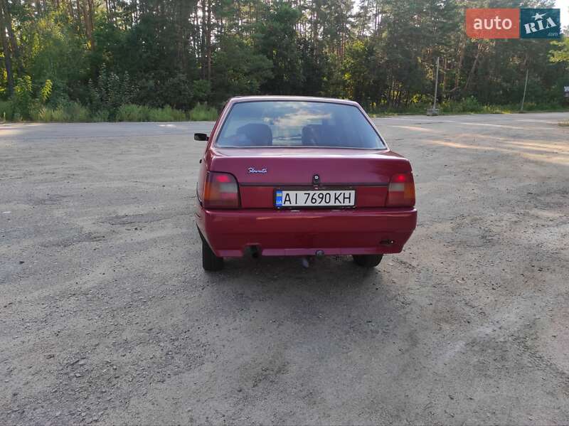 Лифтбек ЗАЗ 1103 Славута 2004 в Тараще