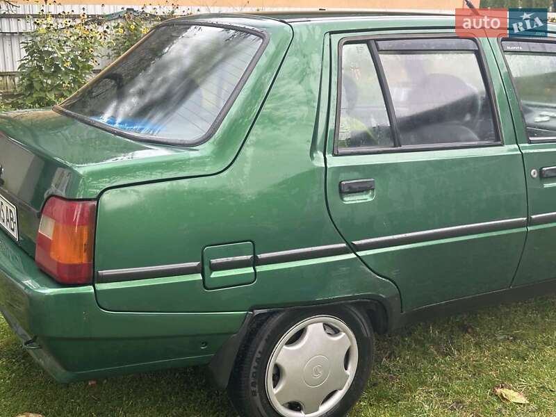 Лифтбек ЗАЗ 1103 Славута 2003 в Александрие