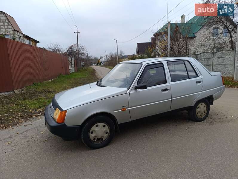 Лифтбек ЗАЗ 1103 Славута 2003 в Харькове фото 3 Лифтбек ЗАЗ 1103 Славута 2003 в Харькове