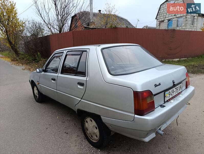 Лифтбек ЗАЗ 1103 Славута 2003 в Харькове фото 7 Лифтбек ЗАЗ 1103 Славута 2003 в Харькове