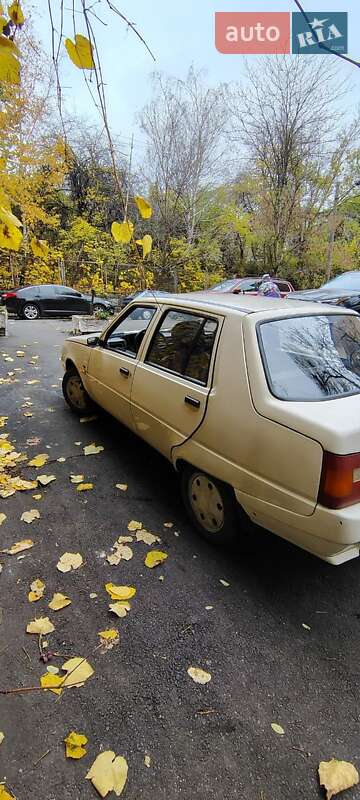 Лифтбек ЗАЗ 1103 Славута 2003 в Киеве