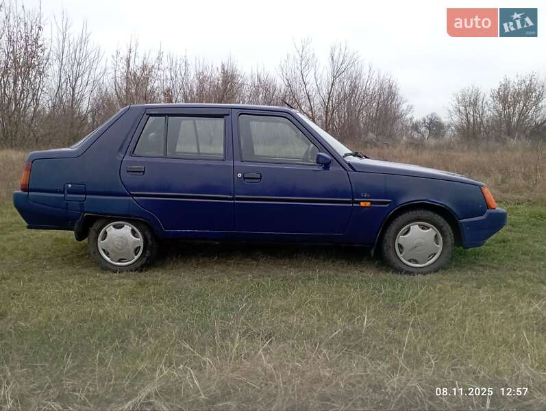 Ліфтбек ЗАЗ 1103 Славута 2003 в Устивиці