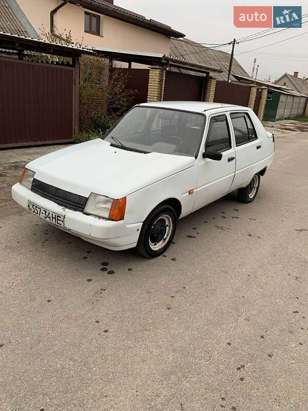 Лифтбек ЗАЗ 1103 Славута 2000 в Запорожье