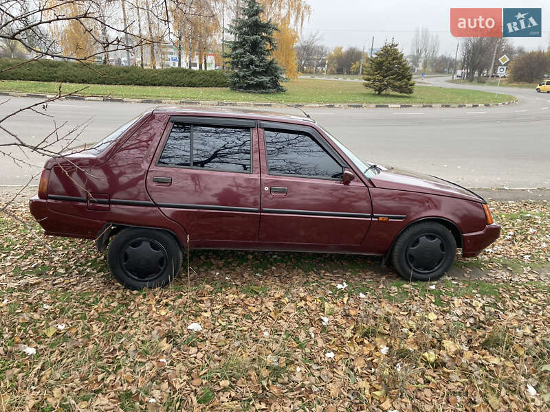 Ліфтбек ЗАЗ 1103 Славута 2006 в Черкасах фото 5 Ліфтбек ЗАЗ 1103 Славута 2006 в Черкасах