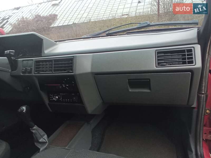 Ліфтбек ЗАЗ 1103 Славута 2002 в Чернівцях