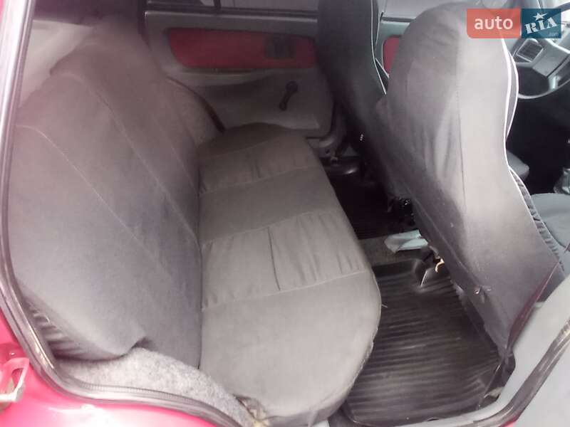 Ліфтбек ЗАЗ 1103 Славута 2002 в Чернівцях