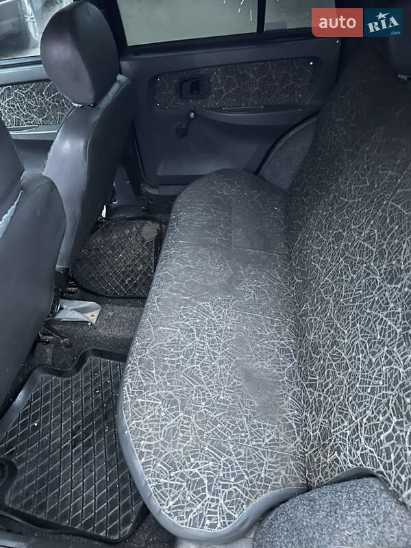 Ліфтбек ЗАЗ 1103 Славута 2006 в Нікополі