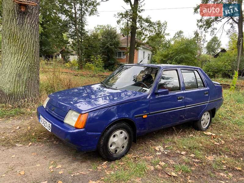 Ліфтбек ЗАЗ 1103 Славута 2002 в Києві фото 4 Ліфтбек ЗАЗ 1103 Славута 2002 в Києві