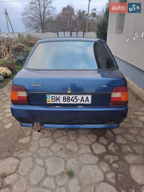 Ліфтбек ЗАЗ 1103 Славута 2005 в Рівному