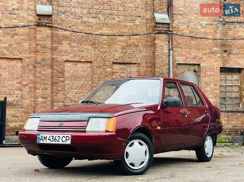 Ліфтбек ЗАЗ 1103 Славута 2001 в Житомирі