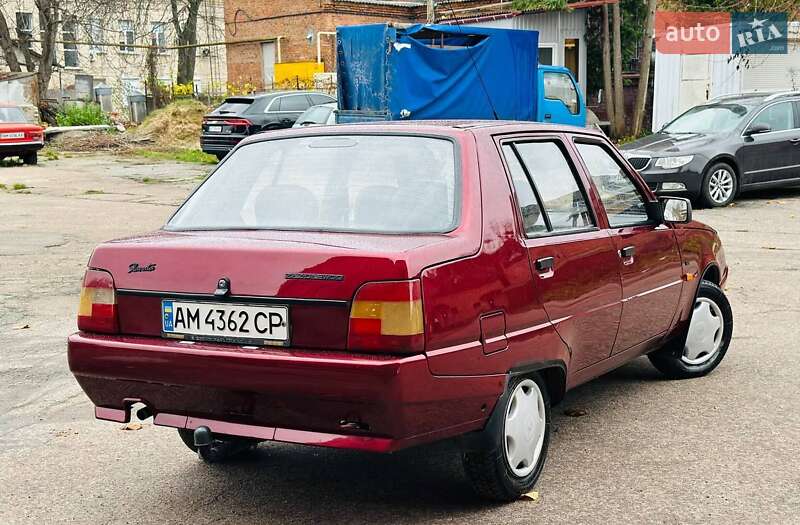 Ліфтбек ЗАЗ 1103 Славута 2001 в Житомирі