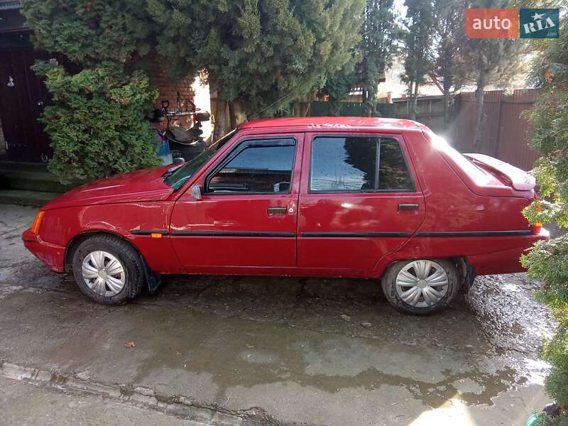 Ліфтбек ЗАЗ 1103 Славута 2003 в Снятині фото 11 Ліфтбек ЗАЗ 1103 Славута 2003 в Снятині