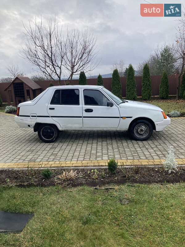 Лифтбек ЗАЗ 1103 Славута 2008 в Львове фото 6 Лифтбек ЗАЗ 1103 Славута 2008 в Львове