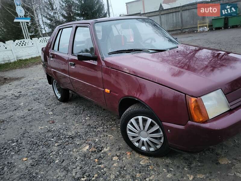 Лифтбек ЗАЗ 1103 Славута 2004 в Баре