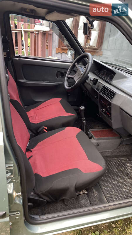 Лифтбек ЗАЗ 1103 Славута 2006 в Порогах