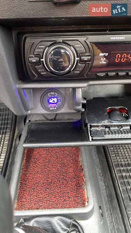 Лифтбек ЗАЗ 1103 Славута 2006 в Порогах