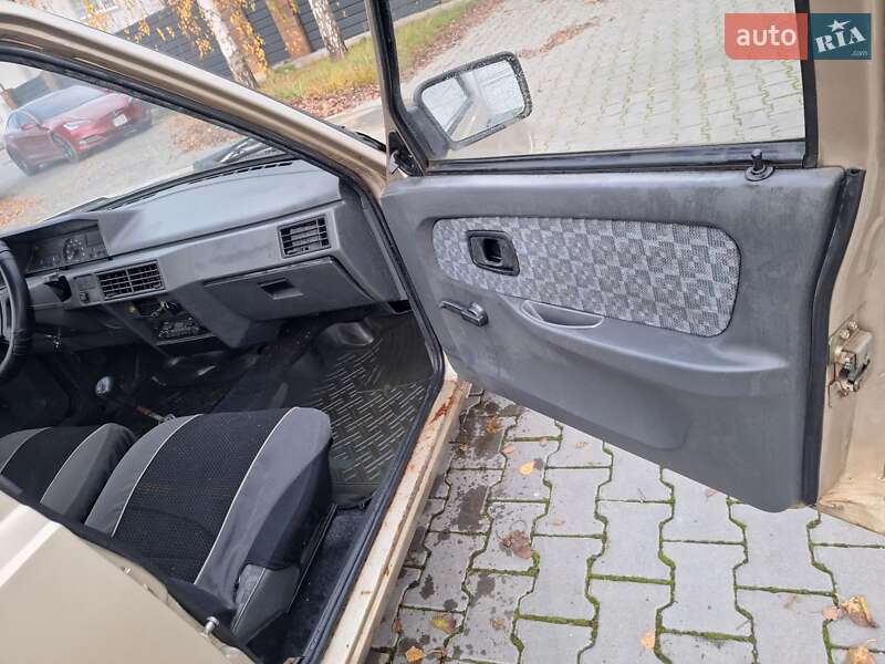 Лифтбек ЗАЗ 1103 Славута 2003 в Черновцах