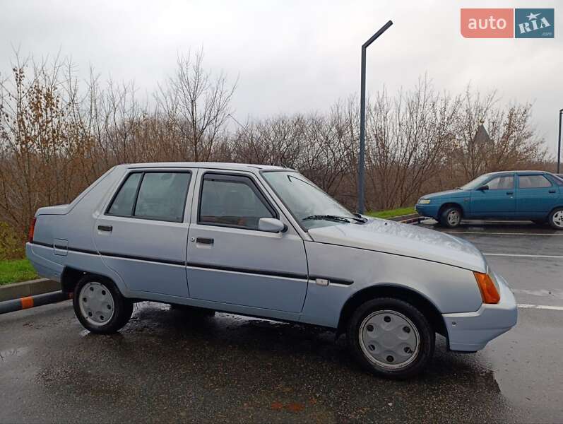 Ліфтбек ЗАЗ 1103 Славута 2004 в Харкові фото Ліфтбек ЗАЗ 1103 Славута 2004 в Харкові