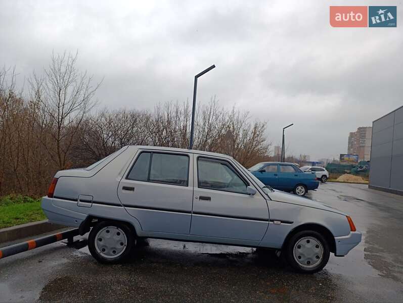 Ліфтбек ЗАЗ 1103 Славута 2004 в Харкові фото 6 Ліфтбек ЗАЗ 1103 Славута 2004 в Харкові