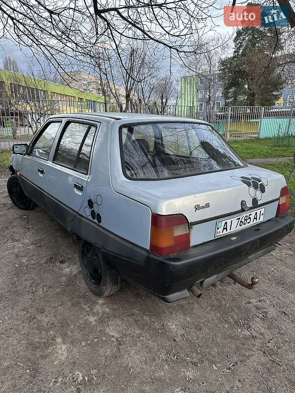 Лифтбек ЗАЗ 1103 Славута 2004 в Киеве