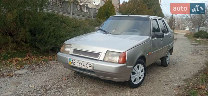 Лифтбек ЗАЗ 1103 Славута 2000 в Днепре