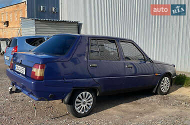 Лифтбек ЗАЗ 1103 Славута 2002 в Варве