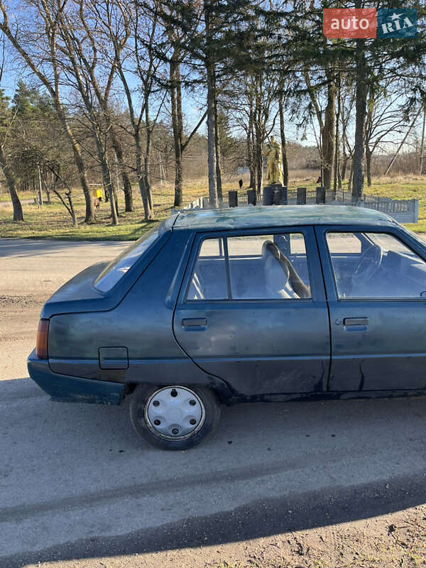 Лифтбек ЗАЗ 1103 Славута 2006 в Сквире