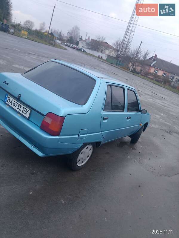 Ліфтбек ЗАЗ 1103 Славута 2004 в Шепетівці