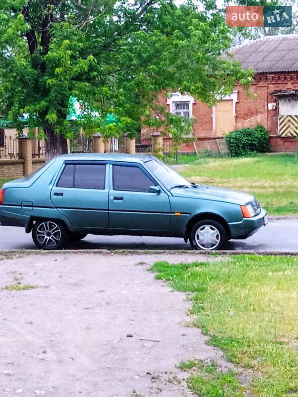 Лифтбек ЗАЗ 1103 Славута 2008 в Запорожье