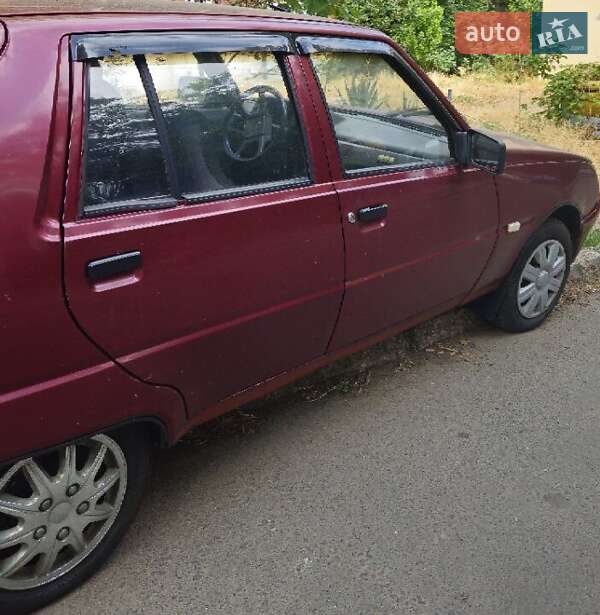 Лифтбек ЗАЗ 1103 Славута 1999 в Одессе
