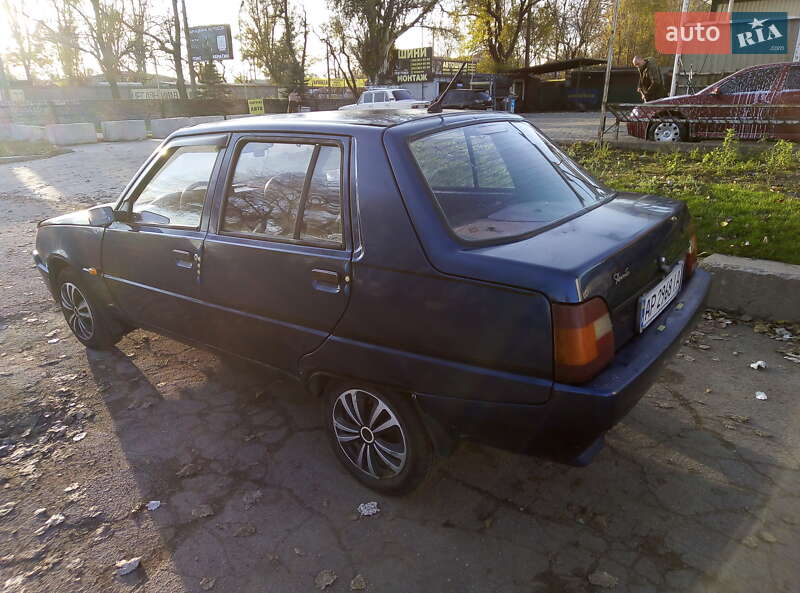 Лифтбек ЗАЗ 1103 Славута 2005 в Запорожье