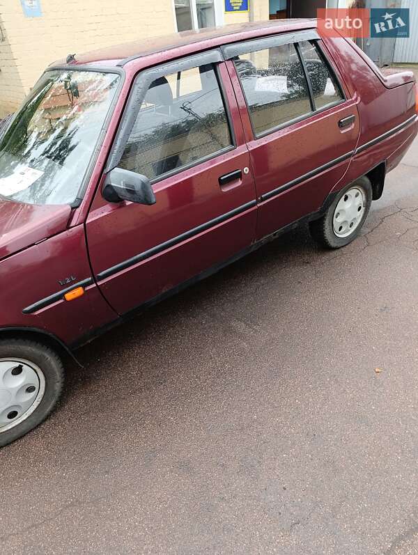 Лифтбек ЗАЗ 1103 Славута 2001 в Чернигове фото 2 Лифтбек ЗАЗ 1103 Славута 2001 в Чернигове