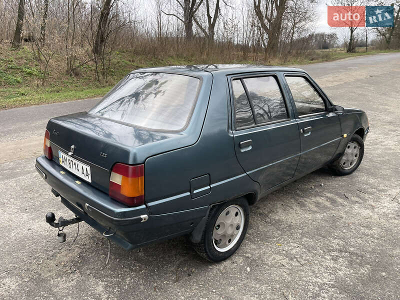 Лифтбек ЗАЗ 1103 Славута 2005 в Радомышле