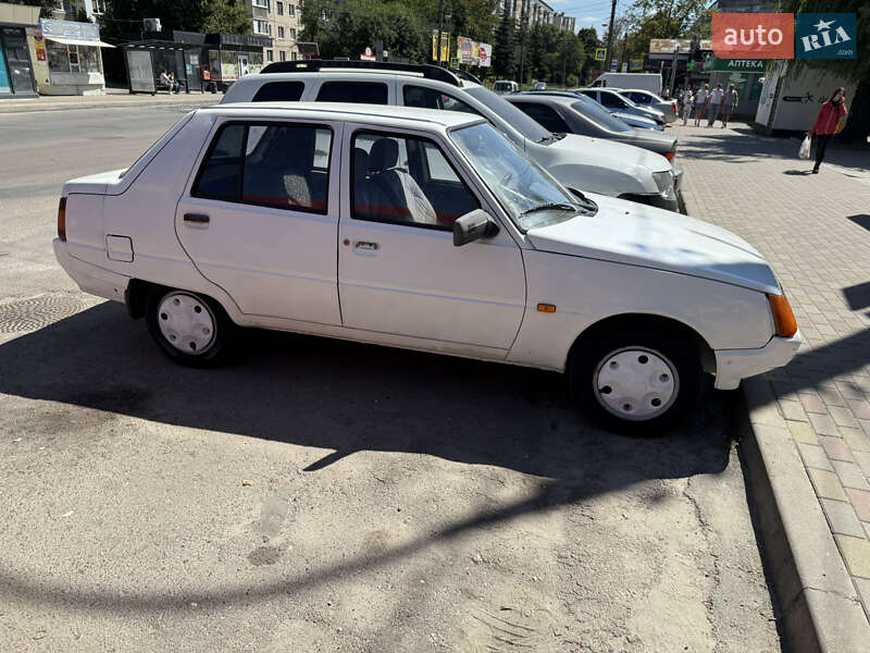 Лифтбек ЗАЗ 1103 Славута 2005 в Тернополе