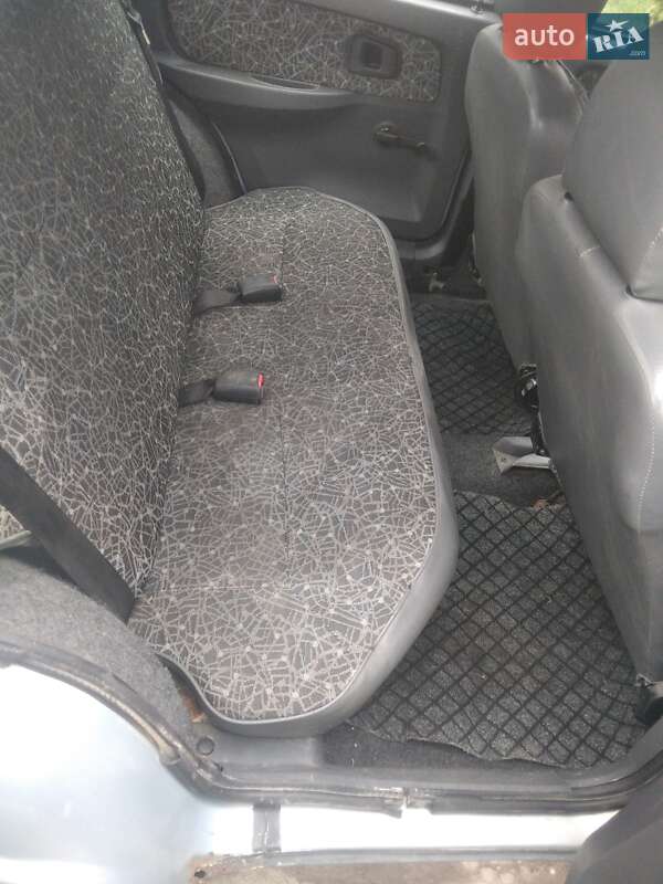 Лифтбек ЗАЗ 1103 Славута 2005 в Копычинце