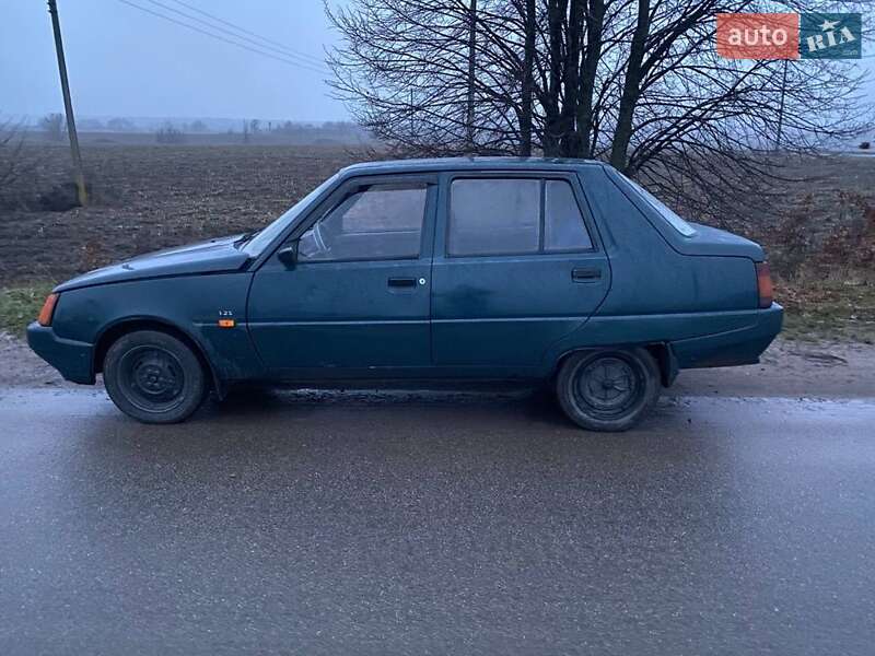 Ліфтбек ЗАЗ 1103 Славута 2004 в Ічні