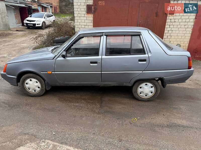 Ліфтбек ЗАЗ 1103 Славута 2006 в Чернігові