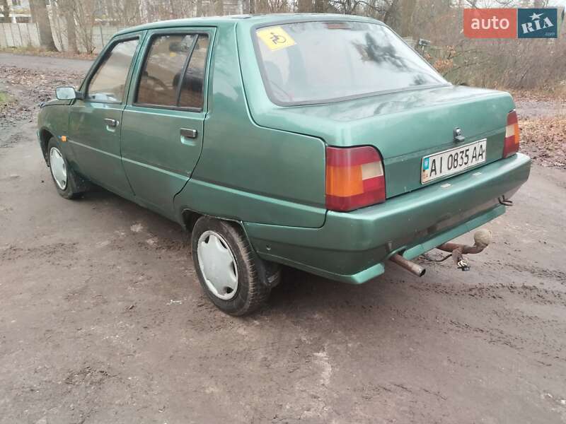 Ліфтбек ЗАЗ 1103 Славута 2004 в Києві фото 5 Ліфтбек ЗАЗ 1103 Славута 2004 в Києві