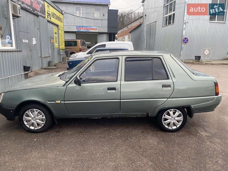 Ліфтбек ЗАЗ 1103 Славута 2006 в Житомирі фото 3 Ліфтбек ЗАЗ 1103 Славута 2006 в Житомирі