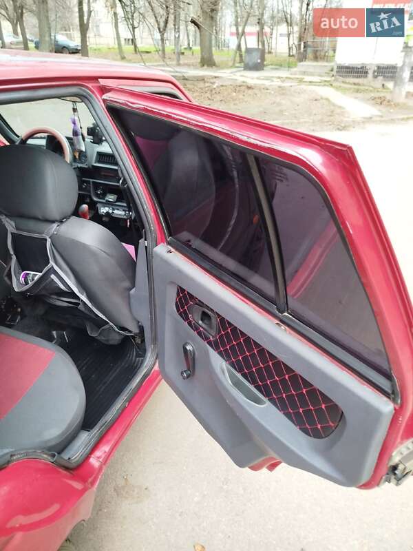 Лифтбек ЗАЗ 1103 Славута 2004 в Кривом Роге фото 19 Лифтбек ЗАЗ 1103 Славута 2004 в Кривом Роге