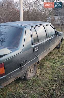 Лифтбек ЗАЗ 1103 Славута 2005 в Смеле