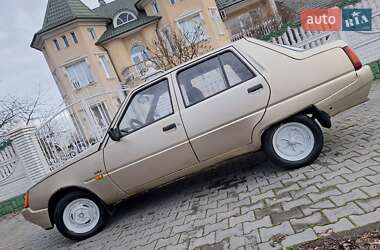Лифтбек ЗАЗ 1103 Славута 2003 в Черновцах