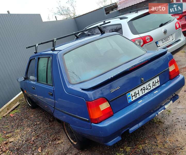 Лифтбек ЗАЗ 1103 Славута 2004 в Одессе