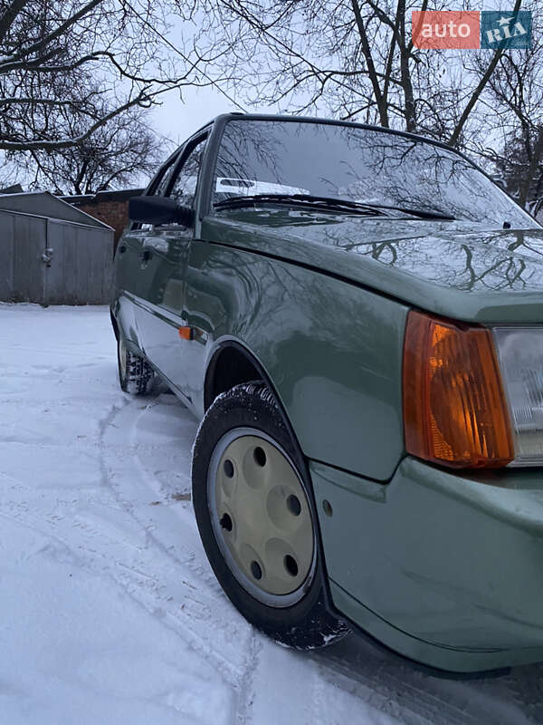 Лифтбек ЗАЗ 1103 Славута 2010 в Днепре фото 10 Лифтбек ЗАЗ 1103 Славута 2010 в Днепре