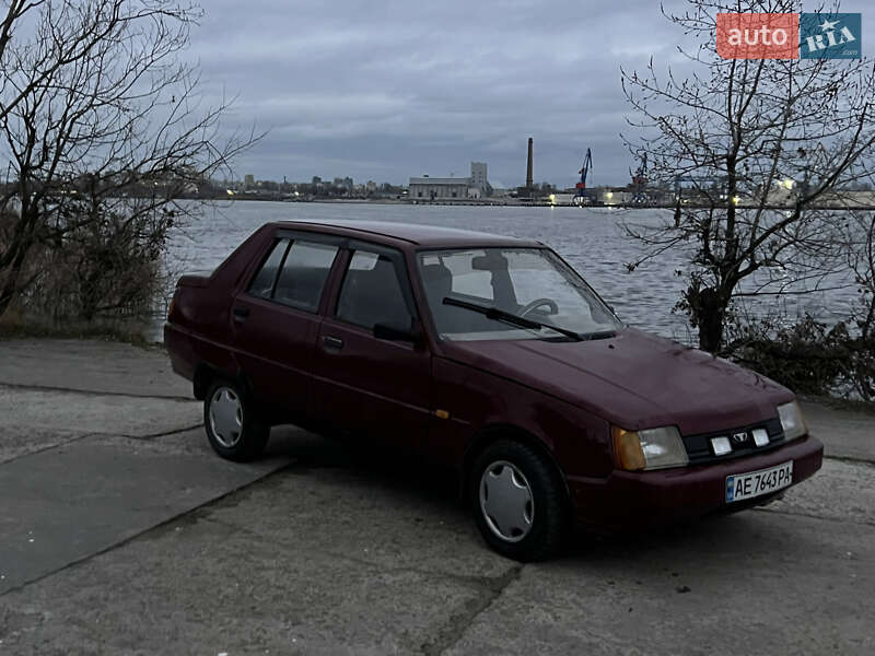 Лифтбек ЗАЗ 1103 Славута 2004 в Днепре