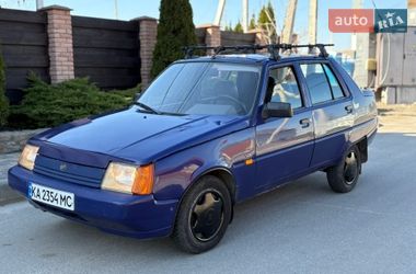 Лифтбек ЗАЗ 1103 Славута 2003 в Киеве