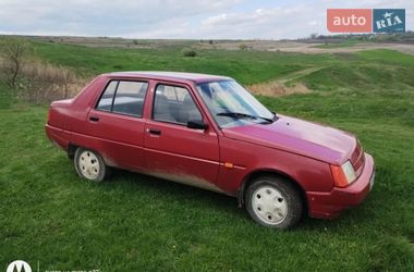 Лифтбек ЗАЗ 1103 Славута 2007 в Новоселице