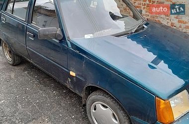 Лифтбек ЗАЗ 1103 Славута 2000 в Сумах